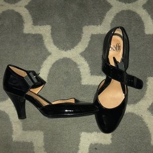 SUPER COMFORTABLE BLACK HEELS